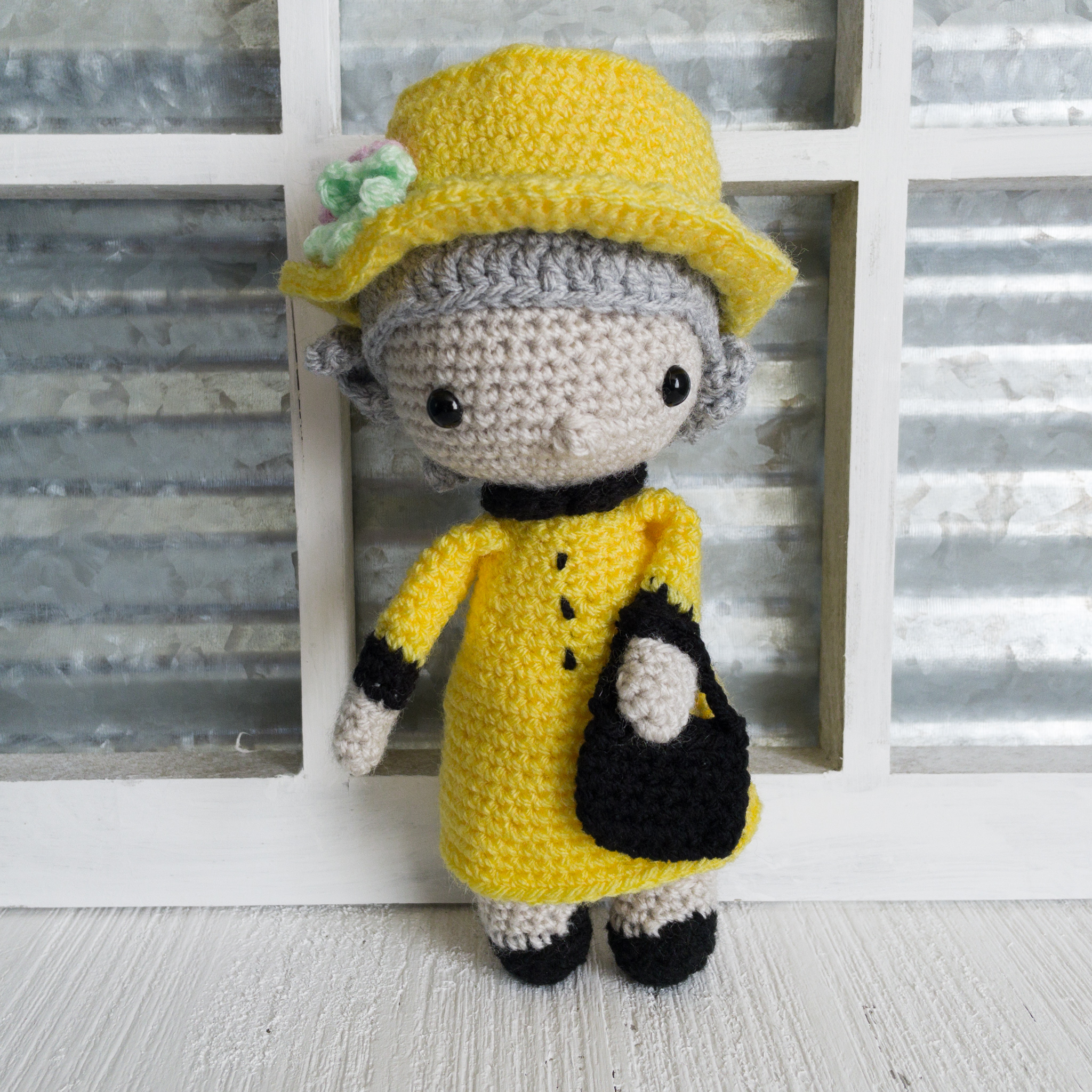 queen-yellow