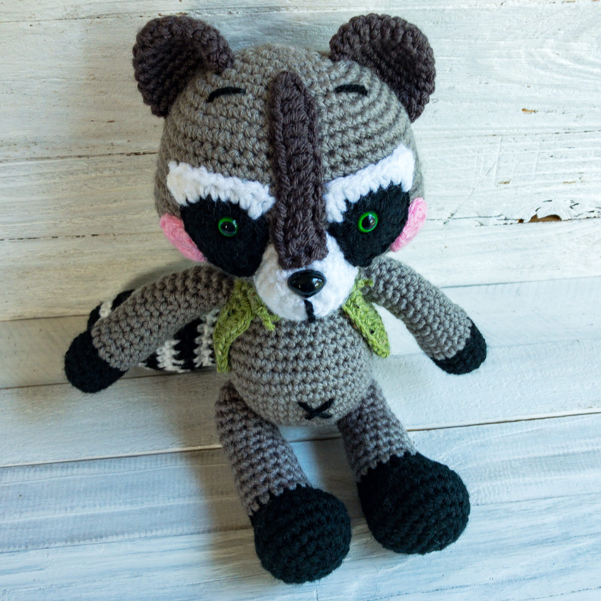 raccoon-green-3