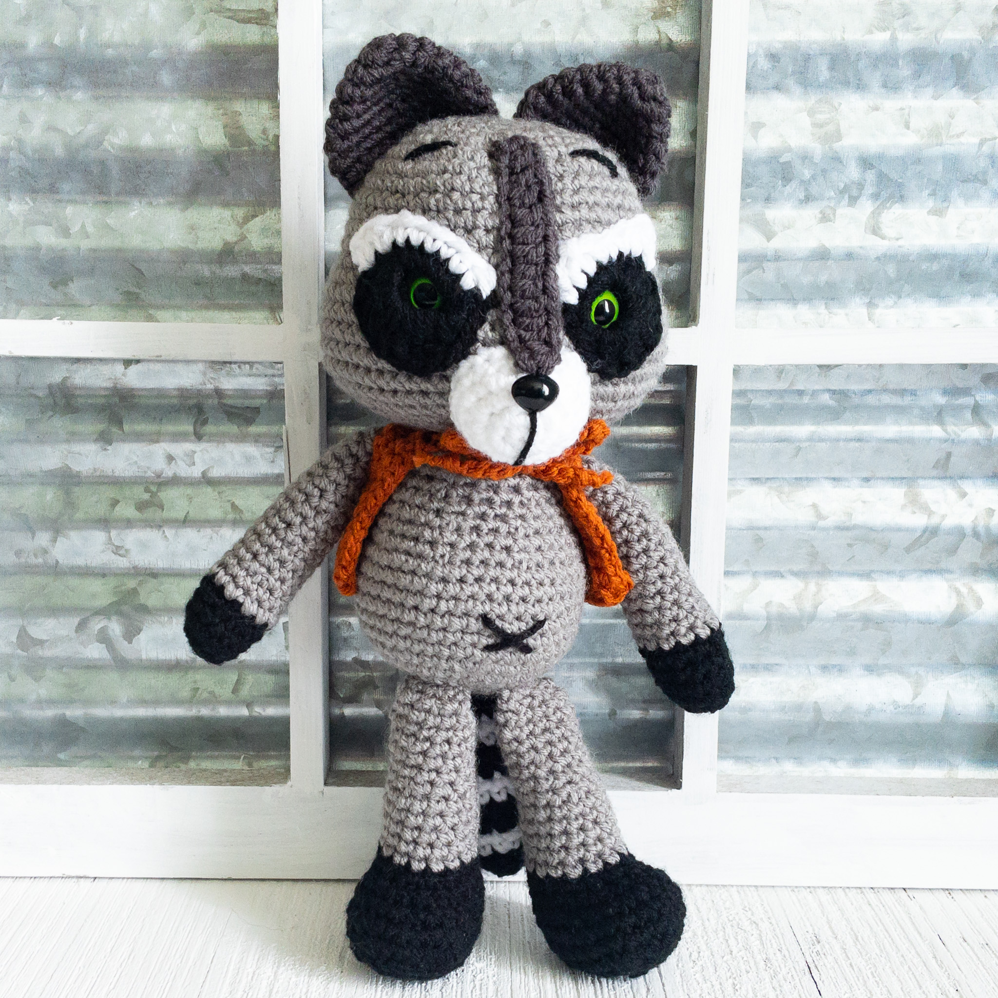 raccoon-orange-4